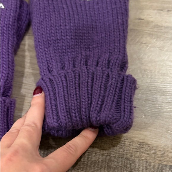 Lightly worn Purple Minnesota Knit Mittens - Picture 6 of 11